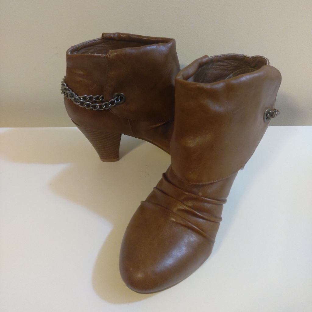 Guess Draped Ankle Boot Bootie Camel Brown, Brass Chains Women's Size 7.